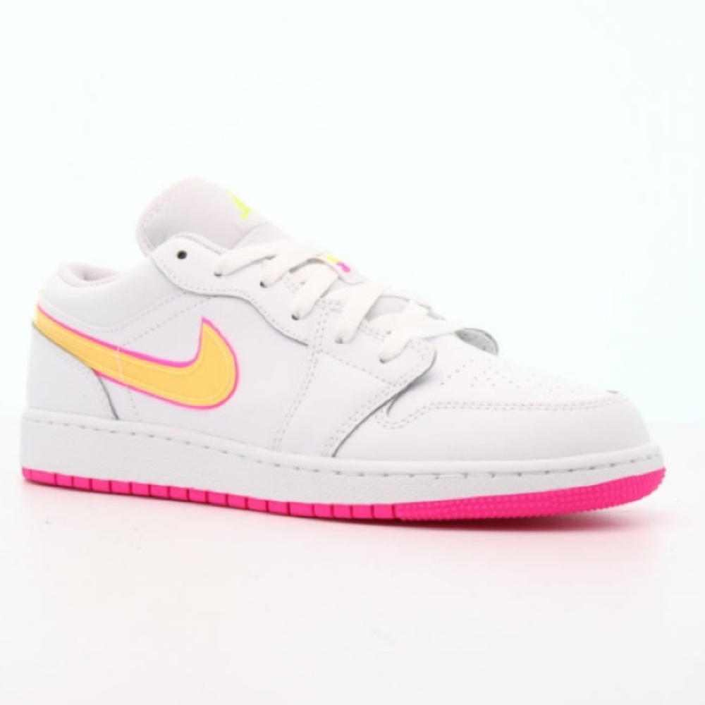 Air Jordan 1 Low Edge Glow Size 7Y Or 8.5 Women’s